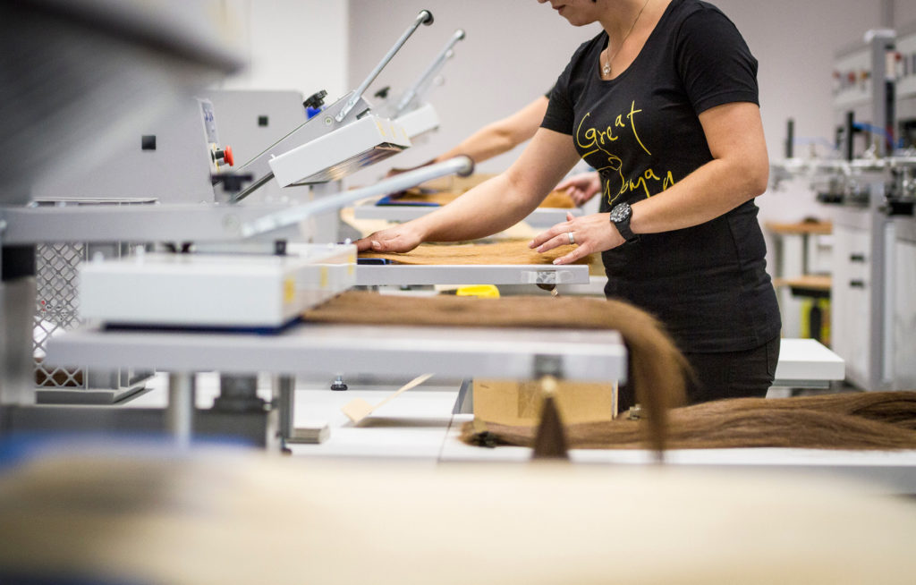 Reportage, Great Lengths, Werksbesichtigung