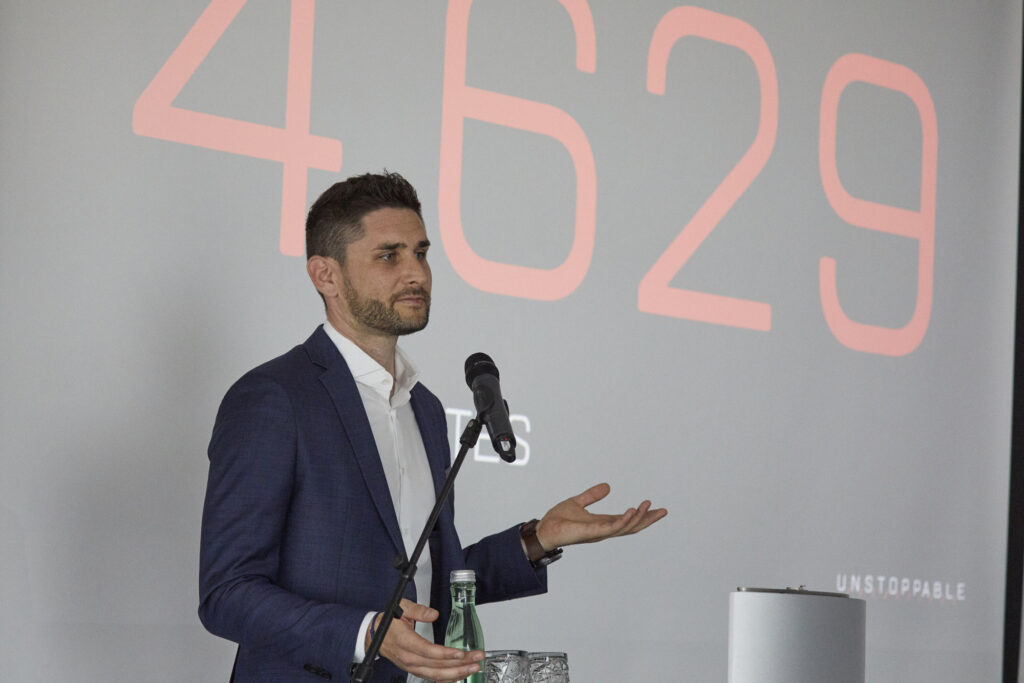 Reportage, Flughafen Graz, LKW Walter